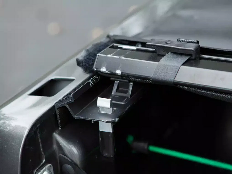 Access Vanish Soft Roll Up Tonneau Cover